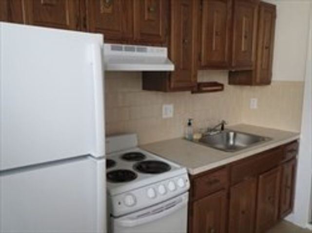 1504 Concord St 1R, Framingham, MA 01701