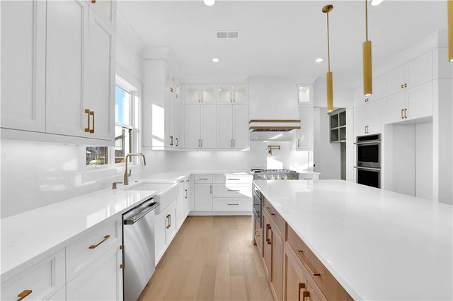 2875 Caney Parc Way, Cumming, GA 30041