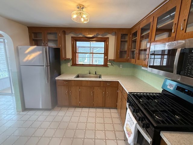 970 Trapelo Rd, Waltham, MA 02452