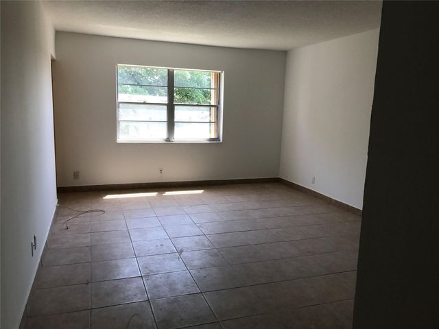 4394 NW 9th Ave 21-3A, Deerfield Beach, FL 33064