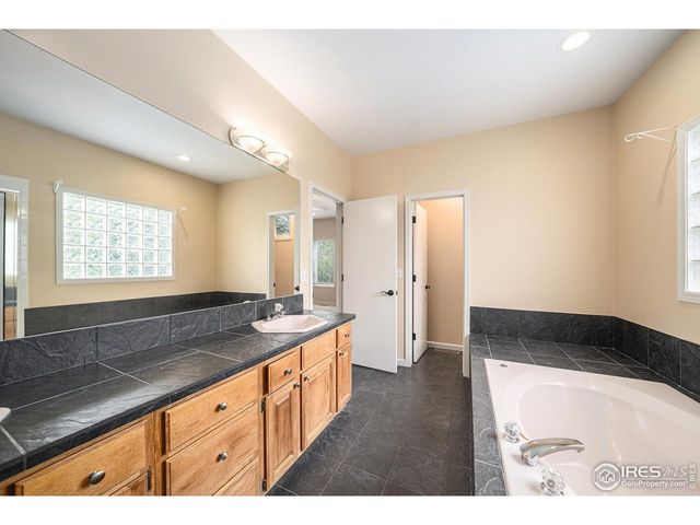7902 Whitney Ct, Fort Collins, CO 80525