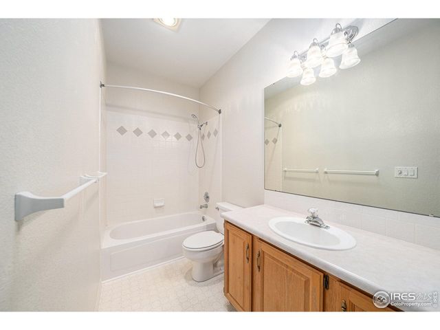 7902 Whitney Ct, Fort Collins, CO 80525