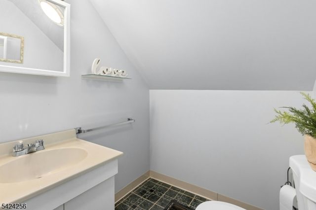 44 JAMES AVENUE, Clark Twp., NJ 07066
