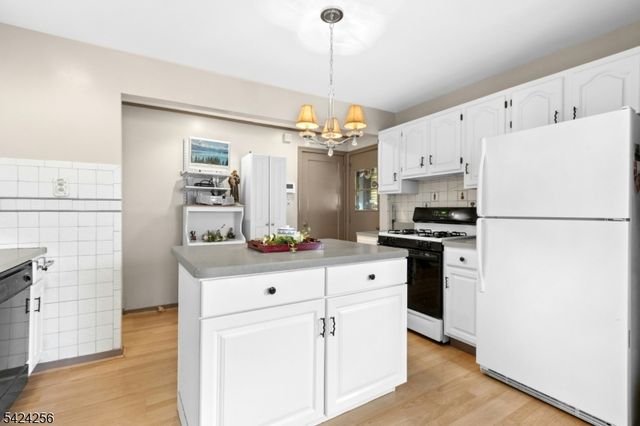 44 JAMES AVENUE, Clark Twp., NJ 07066