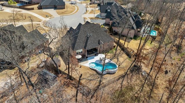 4002 NE Miner Court, Bentonville, AR 72712