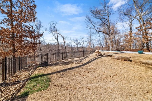 4002 NE Miner Court, Bentonville, AR 72712