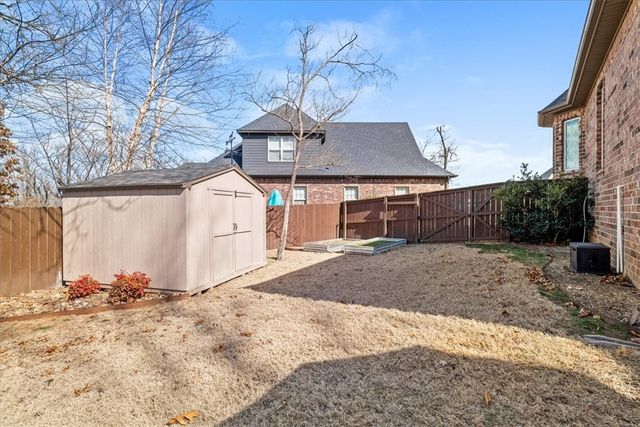 4002 NE Miner Court, Bentonville, AR 72712