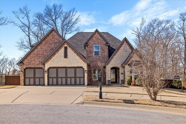 4002 NE Miner Court, Bentonville, AR 72712