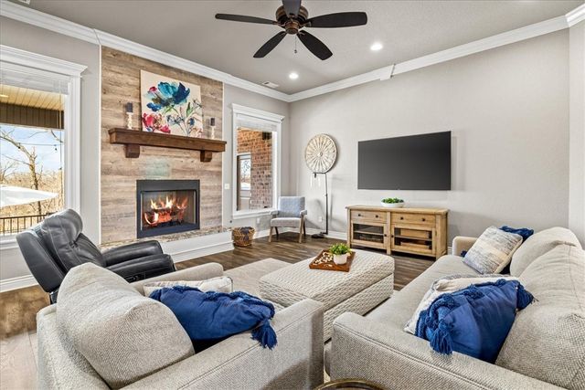 4002 NE Miner Court, Bentonville, AR 72712