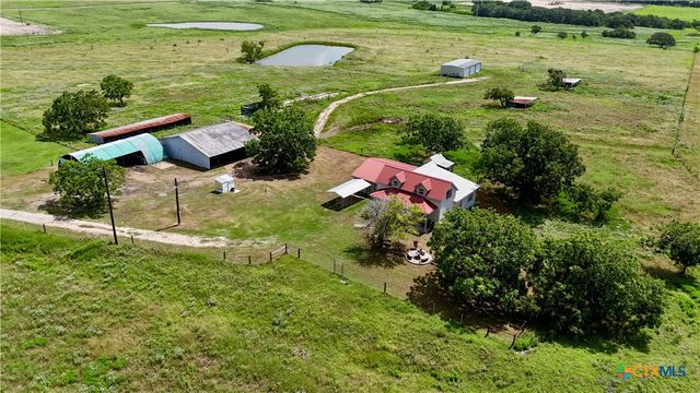 3901 N State Highway 95, Moulton, TX 77975