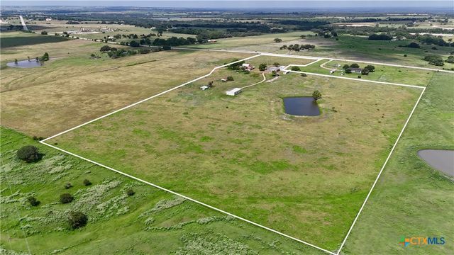 3901 N State Highway 95, Moulton, TX 77975