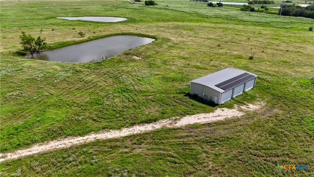3901 N State Highway 95, Moulton, TX 77975
