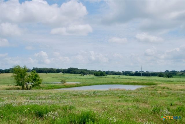 3901 N State Highway 95, Moulton, TX 77975