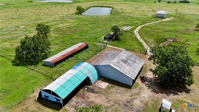 3901 N State Highway 95, Moulton, TX 77975