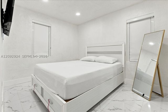 2388 NW 33rd St, Miami, FL 33142