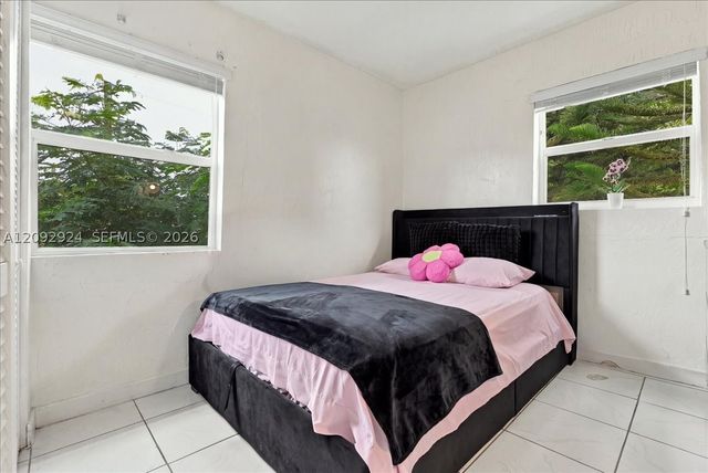 2388 NW 33rd St, Miami, FL 33142