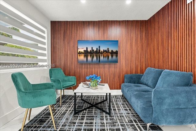 2388 NW 33rd St, Miami, FL 33142