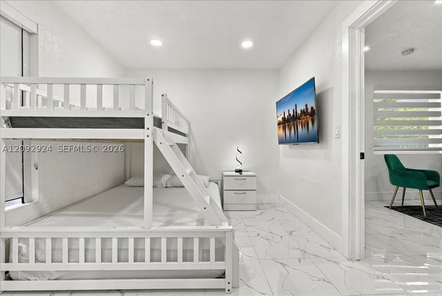 2388 NW 33rd St, Miami, FL 33142