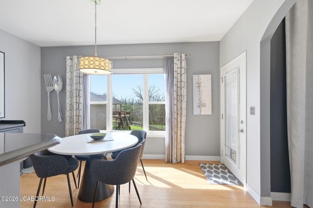 1913 SURREY COURT, Columbia, MO 65203