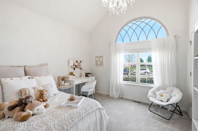 1913 SURREY COURT, Columbia, MO 65203