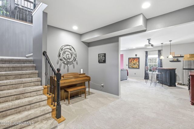 1913 SURREY COURT, Columbia, MO 65203