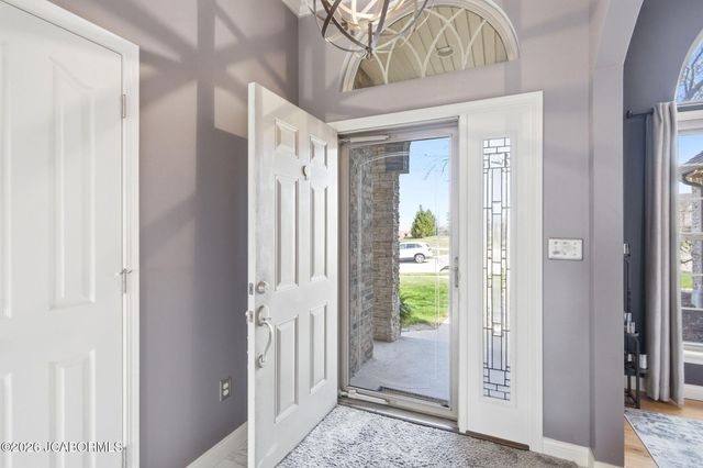 1913 SURREY COURT, Columbia, MO 65203