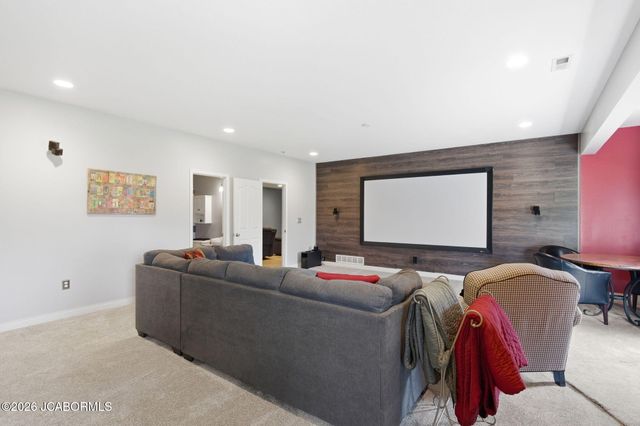 1913 SURREY COURT, Columbia, MO 65203