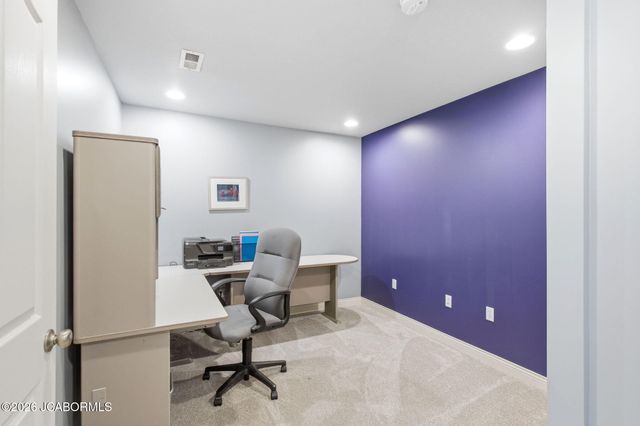 1913 SURREY COURT, Columbia, MO 65203