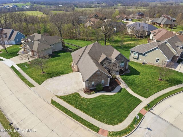 1913 SURREY COURT, Columbia, MO 65203