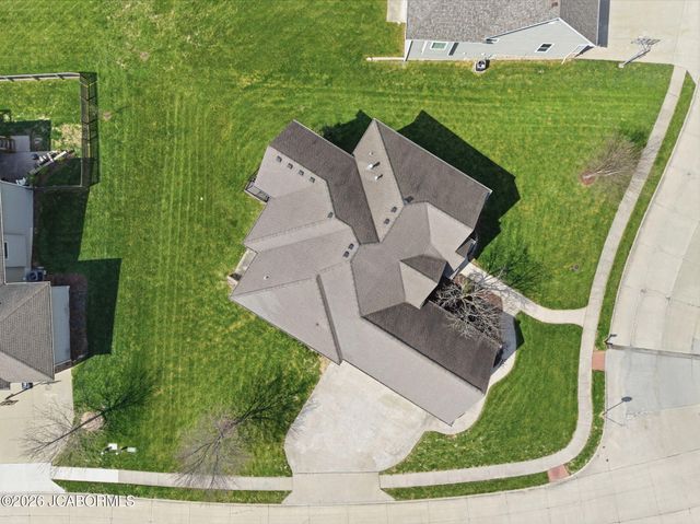 1913 SURREY COURT, Columbia, MO 65203