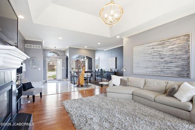 1913 SURREY COURT, Columbia, MO 65203