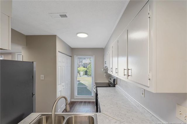 416 Kirkcaldy Court, Fayetteville, NC 28314