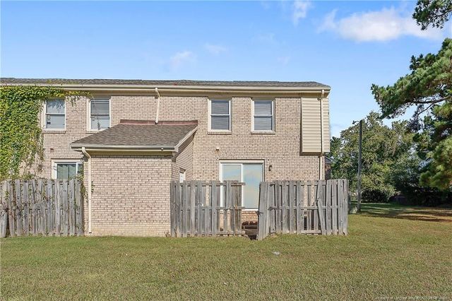 416 Kirkcaldy Court, Fayetteville, NC 28314