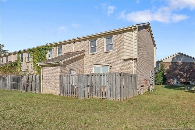 416 Kirkcaldy Court, Fayetteville, NC 28314