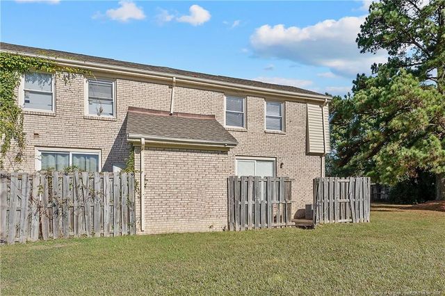 416 Kirkcaldy Court, Fayetteville, NC 28314
