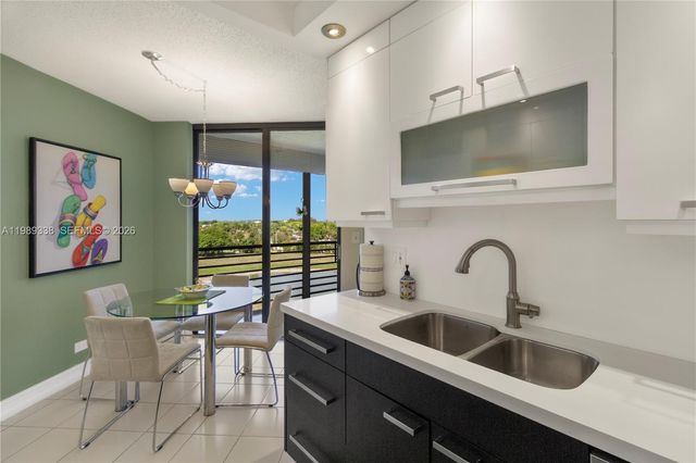 7400 Radice Ct 702, Lauderhill, FL 33319