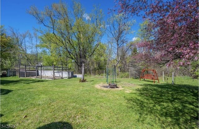 53 Susquehanna St, Franklin Boro, NJ 07416
