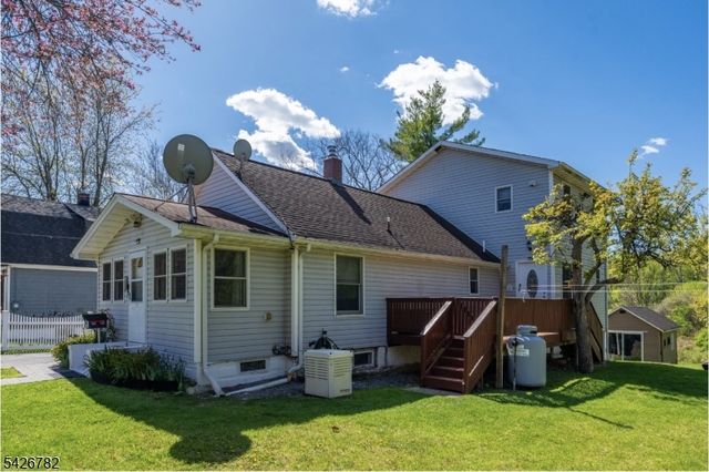 53 Susquehanna St, Franklin Boro, NJ 07416