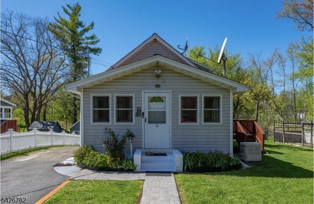 53 Susquehanna St, Franklin Boro, NJ 07416
