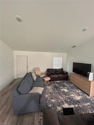 2812 NW 25th ST, Cape Coral, FL 33993