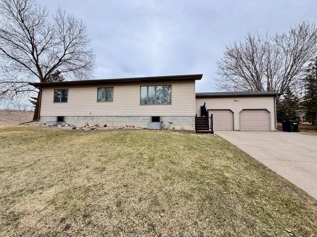 828 W Birch Avenue, Fergus Falls, MN 56537