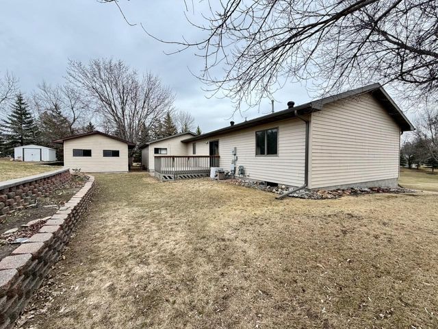 828 W Birch Avenue, Fergus Falls, MN 56537