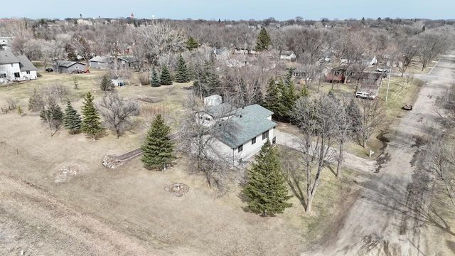 828 W Birch Avenue, Fergus Falls, MN 56537