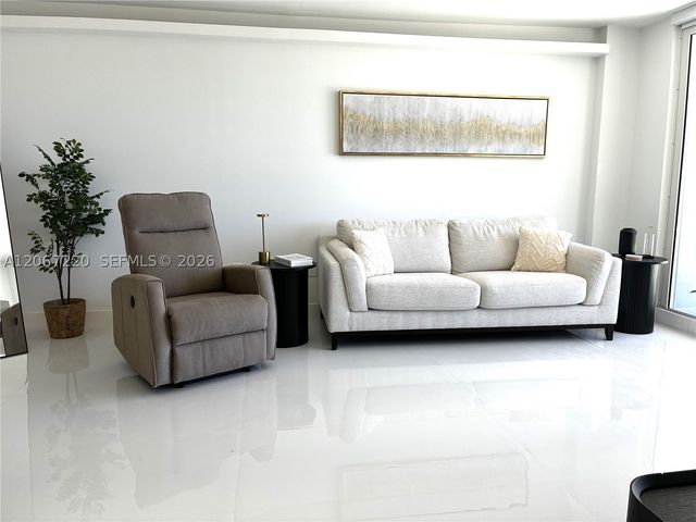 6917 Collins Ave 411, Miami Beach, FL 33141