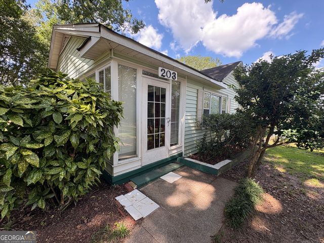 203 Hillside Circle, Griffin, GA 30223