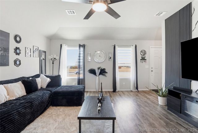 29207 E 78th Street S, Broken Arrow, OK 74014