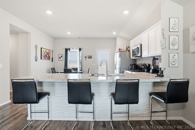 29207 E 78th Street S, Broken Arrow, OK 74014