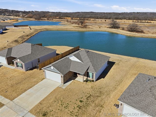 29207 E 78th Street S, Broken Arrow, OK 74014
