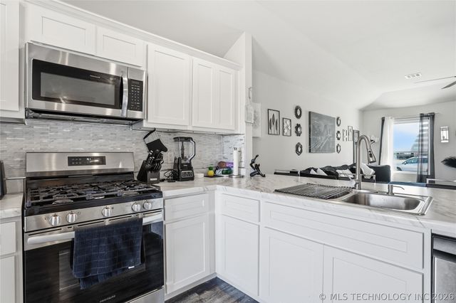 29207 E 78th Street S, Broken Arrow, OK 74014