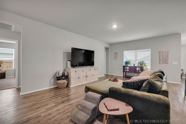 23317 E 114th Street S, Broken Arrow, OK 74014